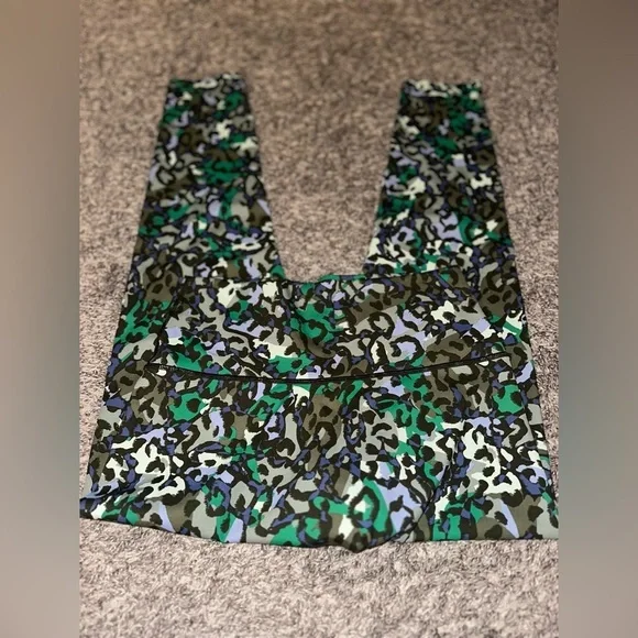 Women’s Offline by Aerie Green Blue Camo Goals 7/8 High Ride Leggings Size Large - Picture 2 of 9